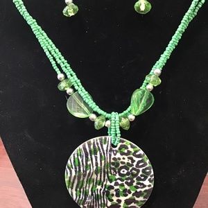 Hand Painted Shell Necklace Set